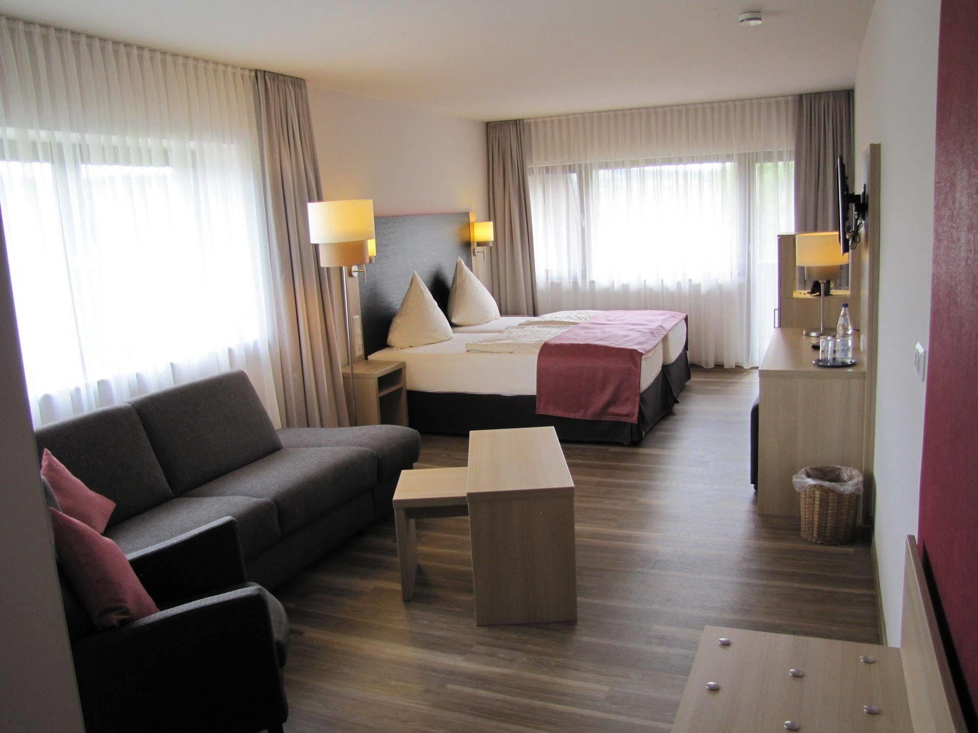 Steuer Hotel Allenbach