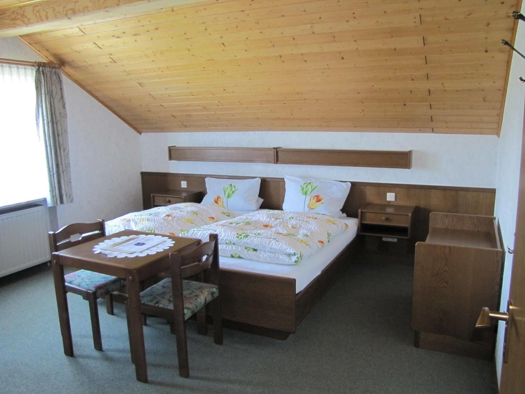 Steuer Hotel Allenbach